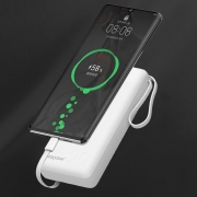 沃品自带三线22.5W
快充移动电源 LQ05